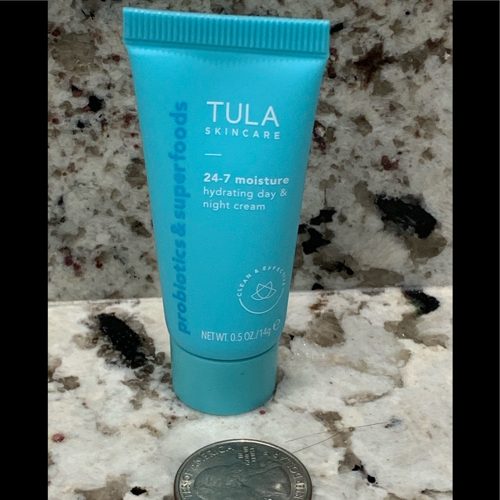 🍄6/$26 Tula 24-7 moisture travel/purse size NWT